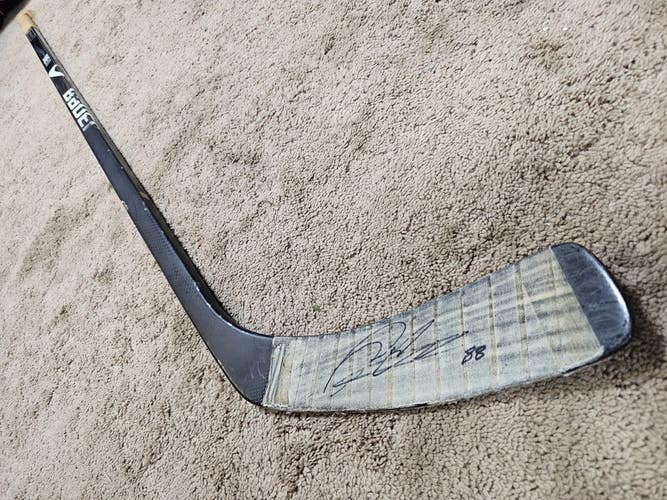PATRICK KANE 07'08 Signed Rookie Chicago Blackhawks Game Used Hockey Stick w coa
