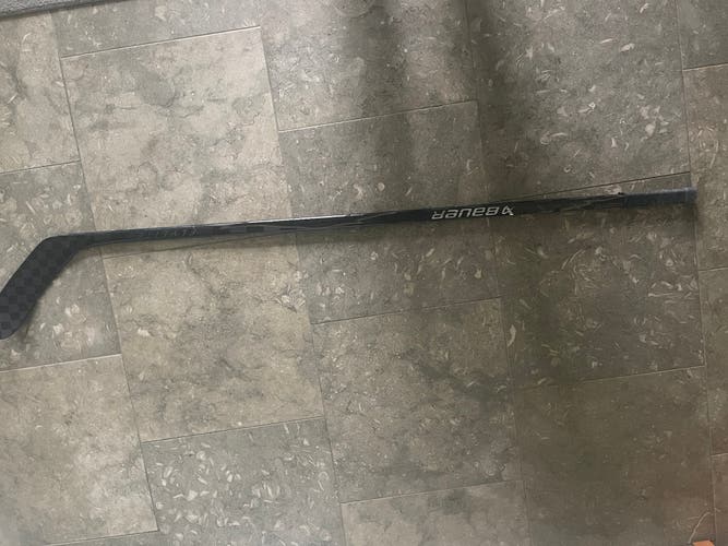 Senior Bauer Vapor Flylite Left Hand Hockey Stick P28 77 Flex Pro Stock (Used)