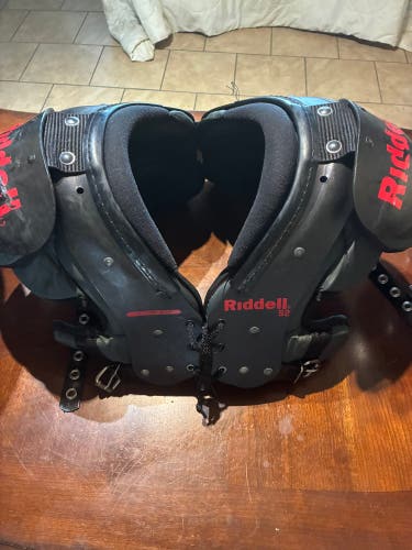 (Used) Riddle S2 Football Shoulder Pads