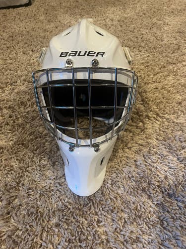 Senior Small Bauer 930 Goalie Mask (Used)