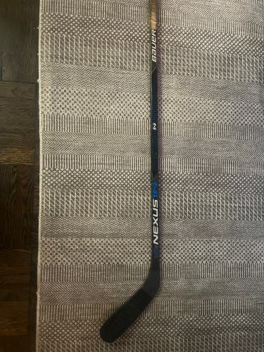 Junior Bauer Nexus 1N Right Handed Hockey Stick P88 52 Flex (Used)
