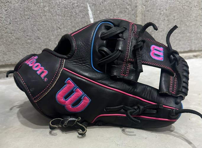 2025 Wilson A1000 DP15 RH Infield Baseball Glove 11.5" (Used)