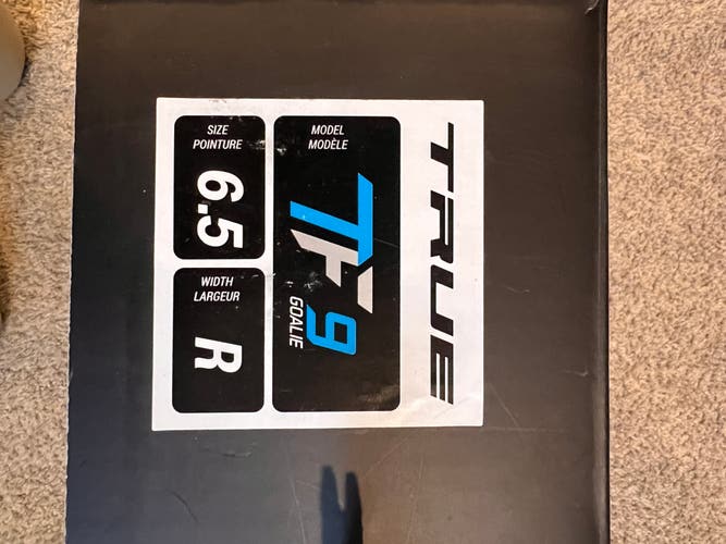2021 True TF9 Hockey Goalie Skates Regular Width 6.5 (New)