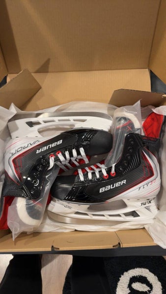 Bauer Vapor Fly30 Ice Hockey Skates