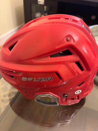 Medium Bauer Re-Akt 155 Helmet (Used)
