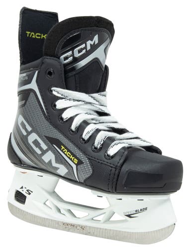 NEW CCM Tacks Vector Plus Skates Size 2.5 R