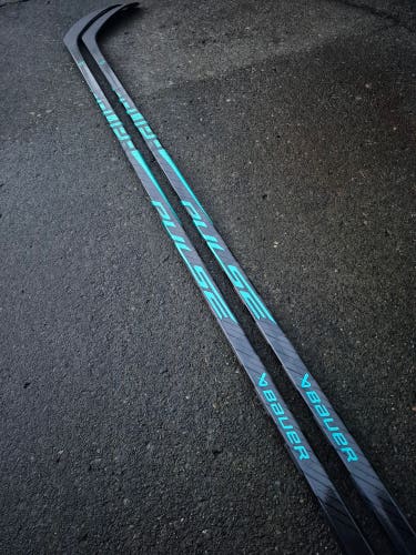 Senior Bauer Pulse Left Hand Hockey Stick P28 70 Flex (New)