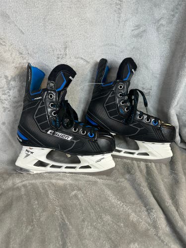 Junior Bauer Nexus N7000 Hockey Skates Regular Width Size 3.5 (Used)