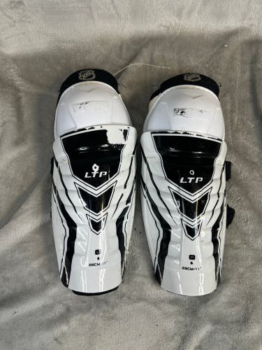 Junior CCM LTP Shin Pads 11" (Used)