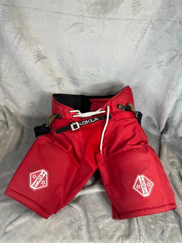 Red Intermediate Medium Tackla Hockey Pants (Used)
