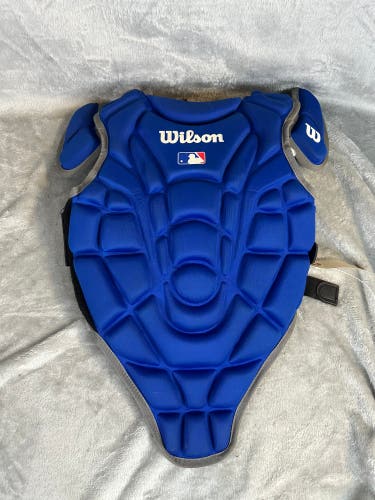 Blue Intermediate Wilson Ez Gear Catcher's Chest Protector (Used)