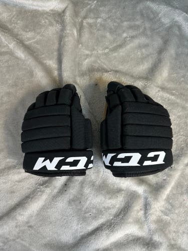 Black Junior CCM LTP Gloves 10" (Used)