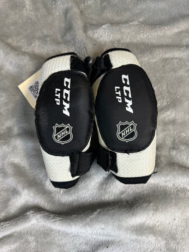 Youth Medium CCM LTP Elbow Pads (Used)
