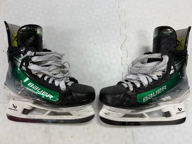 Pro Stock Bauer Vapor Hyperlite 2 Hockey Skates 7.5 (Used)