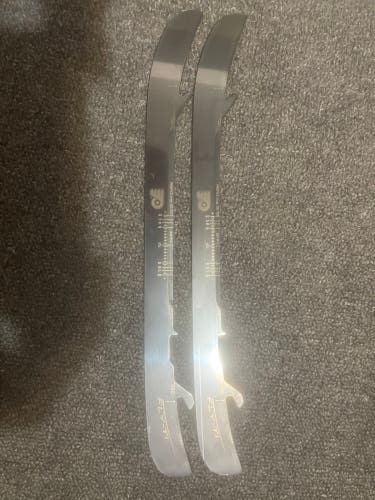 Bauer LS Pulse TI Blades (Used)