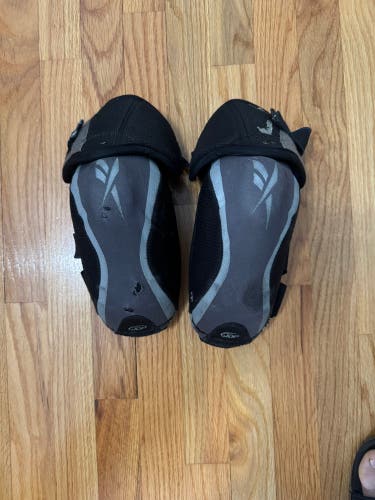 Senior Medium Reebok 5k Elbow Pads (Used)