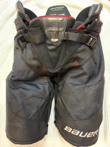 Intermediate Medium Bauer Vapor Hyperlite Hockey Pants (Used)