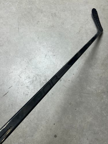 87 Flex P28 Senior Bauer Vapor Hyperlite Left Hand Hockey Stick Pro Stock NHL (Used)