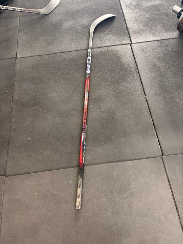 Brand new Senior CCM JetSpeed FT7 Pro Left Hand Hockey Stick P28 75 Flex