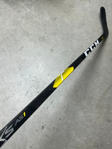 100 Flex Custom P29 Senior CCM Super Tacks Left Hand Hockey Stick (New) Pro Stock