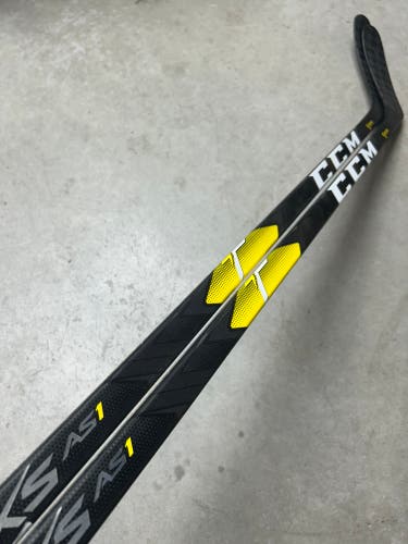 2 PACK 100 Flex Custom P29 Senior CCM Super Tacks Left Hand Hockey Stick (New) Pro Stock