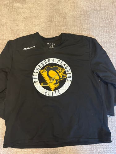 Pittsburgh Penguins NHL Black Large Men's Bauer practice Jersey (Used)