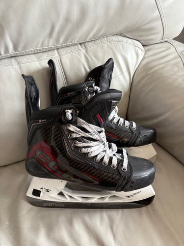 CCM JetSpeed FT8 Pro Hockey Skates Wide Width Pro Stock 8.5 (New)