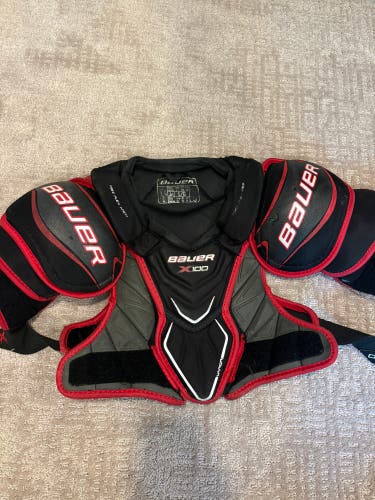 Men's Large Junior Bauer Vapor X100 Shoulder Pads (Used)