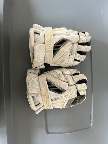 Maverik Max Lacrosse Gloves (Used)