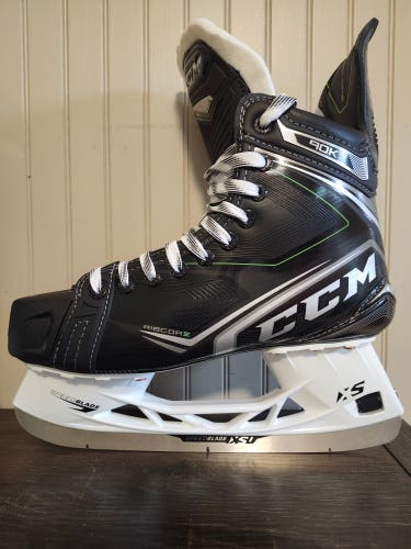 CCM Ribcor 90K Hockey Skates Regular Width 8.5 (New)