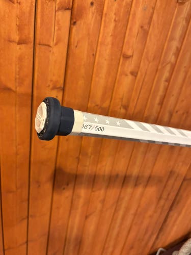 Rare-#67/500 Carbon Pro w/STX Surgeon