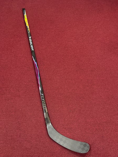 Intermediate Bauer Vapor Flylite Left Hand Hockey Stick P92 65 Flex Pro Stock (New) Item#MNBO