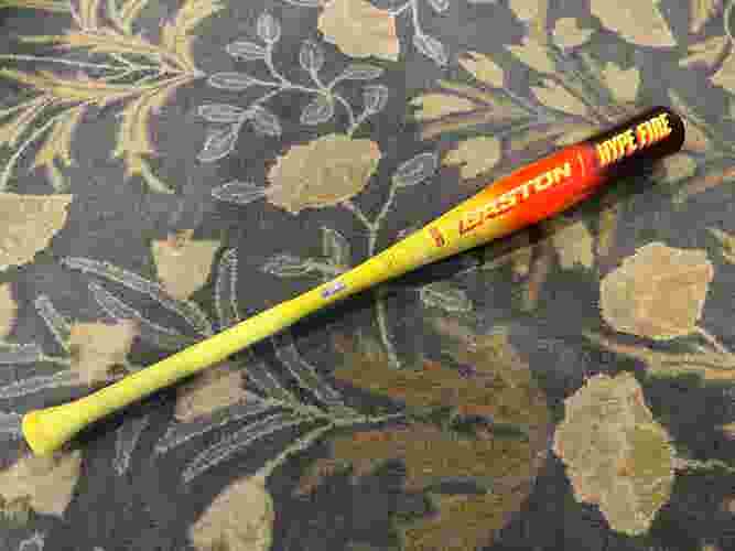 New 2026 Easton Hype Fire Composite BBCOR Certified Bat (-3) 28 oz 31" (New Demo)