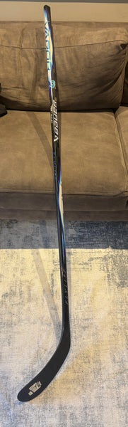 Senior Bauer Vapor Flylite Left Hand Hockey Stick P28 70 Flex (New)