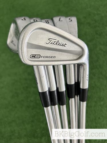 Titleist 712 CB Forged Iron Set 5-P / Dynamic Gold 120 Stiff