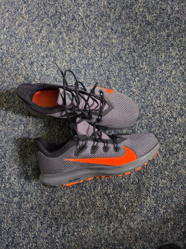 Men's Size M 8.5 (W 9.5) Adult Nike Quest 2 Shoes (Used)
