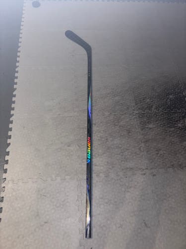 Intermediate Bauer Vapor Flylite Left Hand Hockey Stick P92 77 Flex (Used)