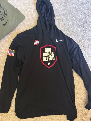 Black Men's XL Nike Sweatshirt (Used)