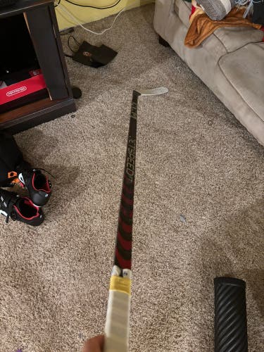 Senior CCM JetSpeed FT5 Pro Right Handed Hockey Stick P88 70 Flex (Used)