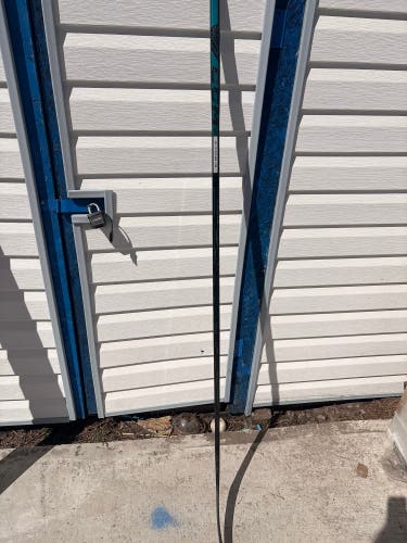 Senior CCM Vizion Right Handed Hockey Stick P29 70 Flex (Used)