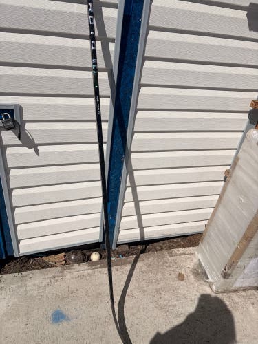 Senior Bauer Proto-R Right Handed Hockey Stick P88 77 Flex (New)