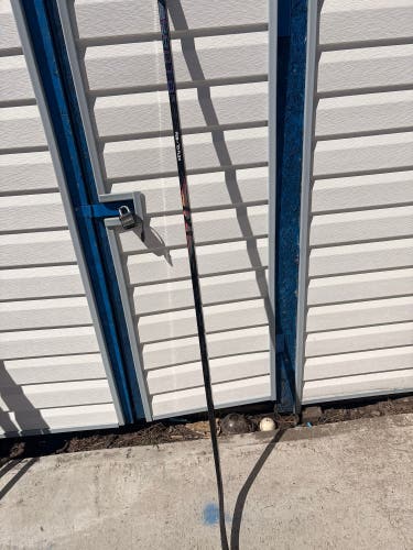 Senior Bauer Proto2 Right Handed Hockey Stick P28 70 Flex (New)