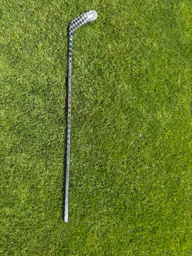 Senior Bauer Proto-R Right Handed Hockey Stick P90T 82 Flex (Used)