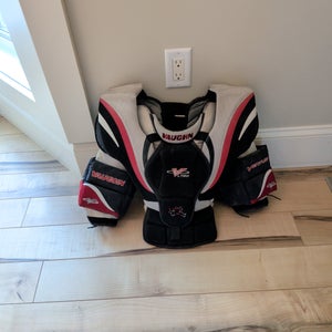 Medium 2013 Vaughn Ventus LT60 Goalie Chest Protector (Used)