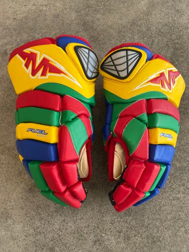 Mission Fuel 130 Gloves 15" Pro Stock (Used)