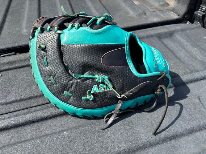 Wilson A2K 1679CF RH First Base Baseball Glove 12.5" (Used)