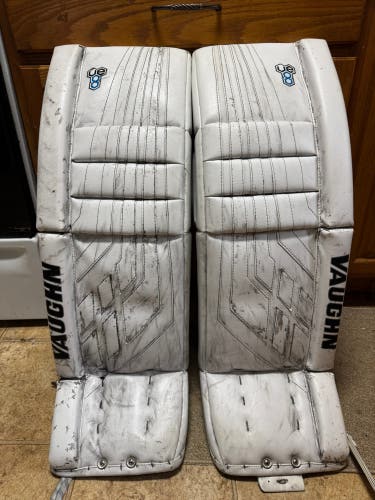 34" + 2” Vaughn Velocity VE8 pro Goalie Leg Pads used goal hockey intermediate senior