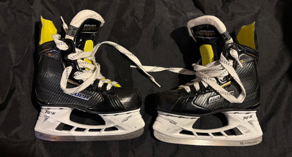Bauer Supreme S27 Hockey Skates Regular Width Size 1 (Used)
