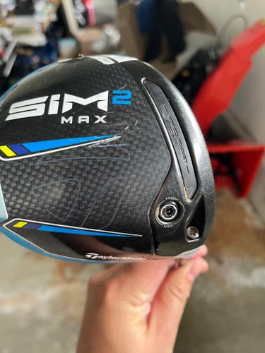 Men's 2021 TaylorMade Sim2 Right Handed Driver Regular Flex 10.5 Loft Graphite Shaft 45.75" (Used)