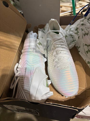 White Men's Size M 8.5 (W 9.5), Brand New UA Blur Pro Lax